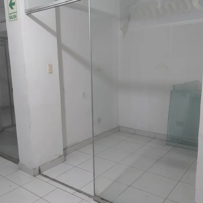 Inmueble Tienda I-204 del centro Comercial Oro Azul